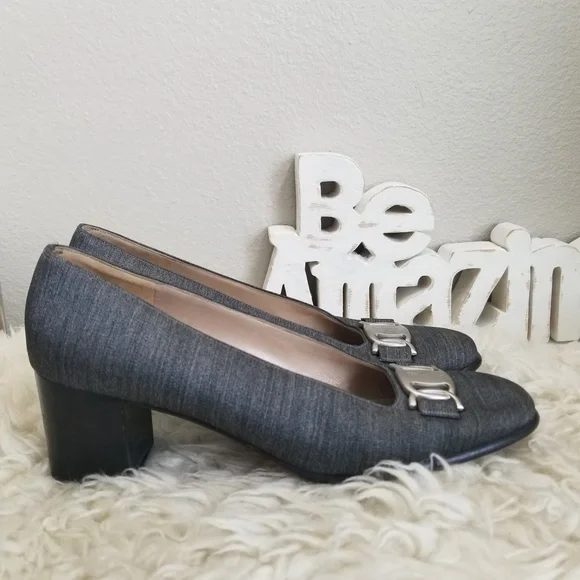 Salvatore Ferragamo Gray Heels with Sophisticated Design - Picture 4 of 13